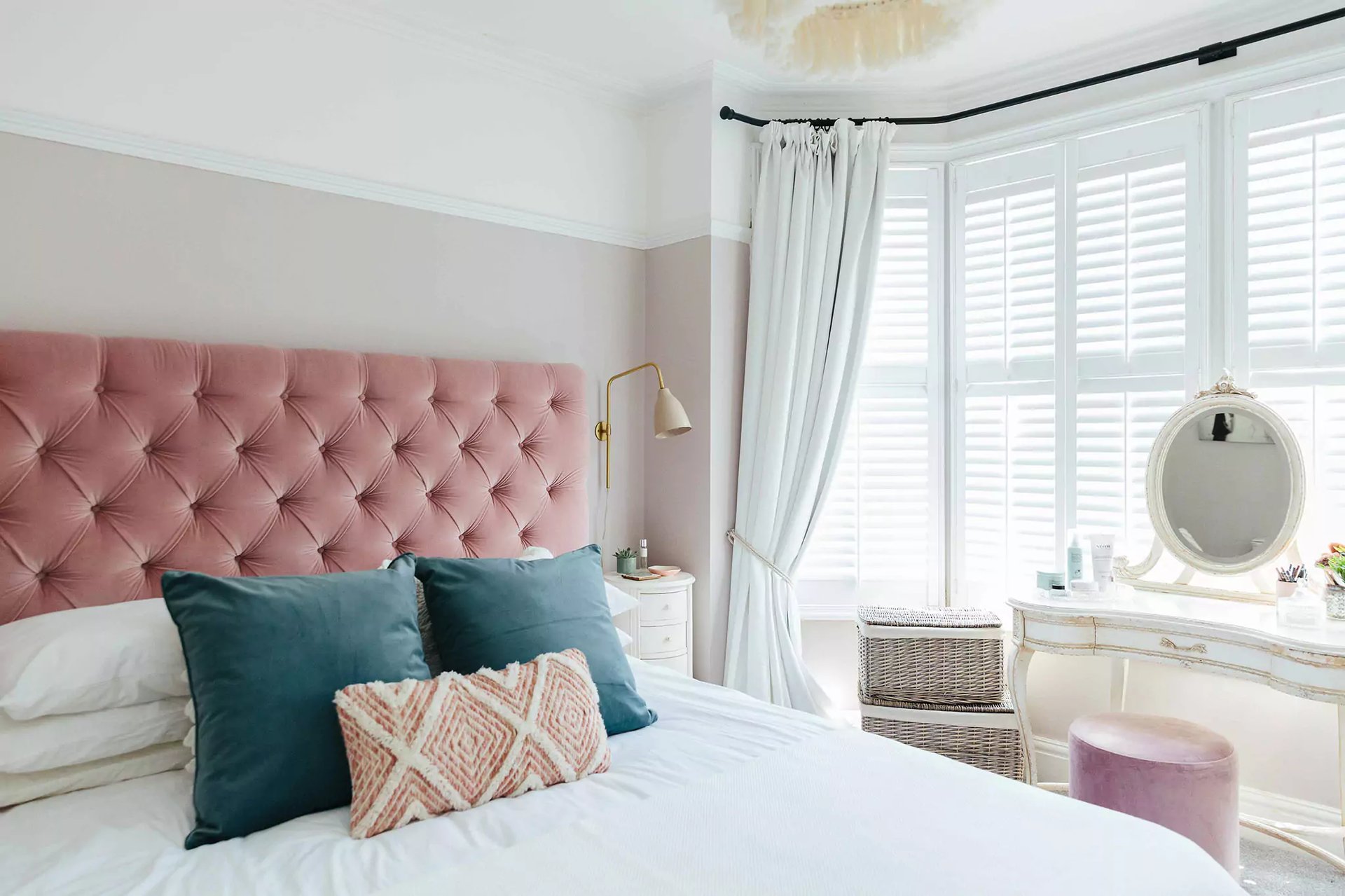 Pastel bedroom colour scheme
