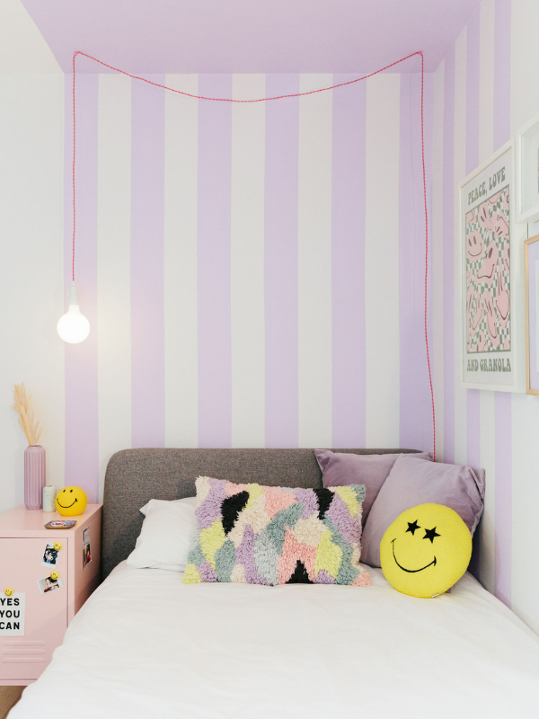 Teen room with zoned ceiling