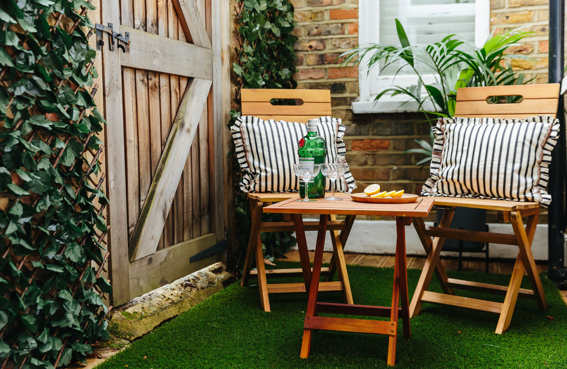 Garden chairs and tables with gin