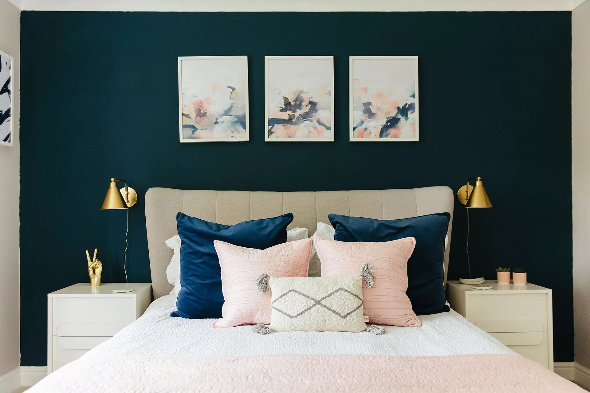 Dopamine decor | bold blue and pink bedroom