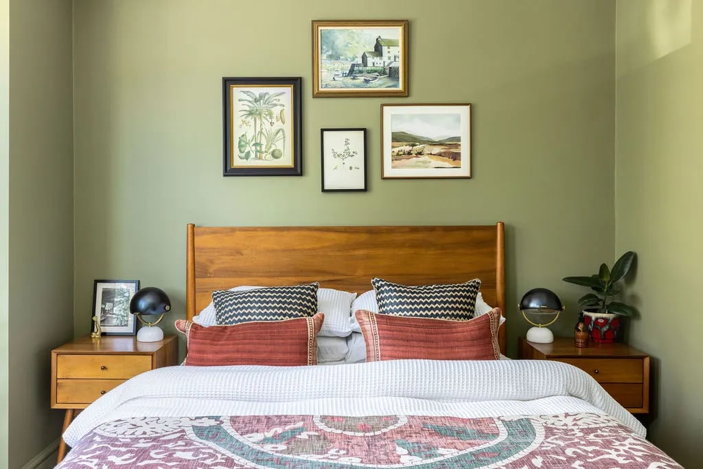 Green guest bedroom | Spare room ideas