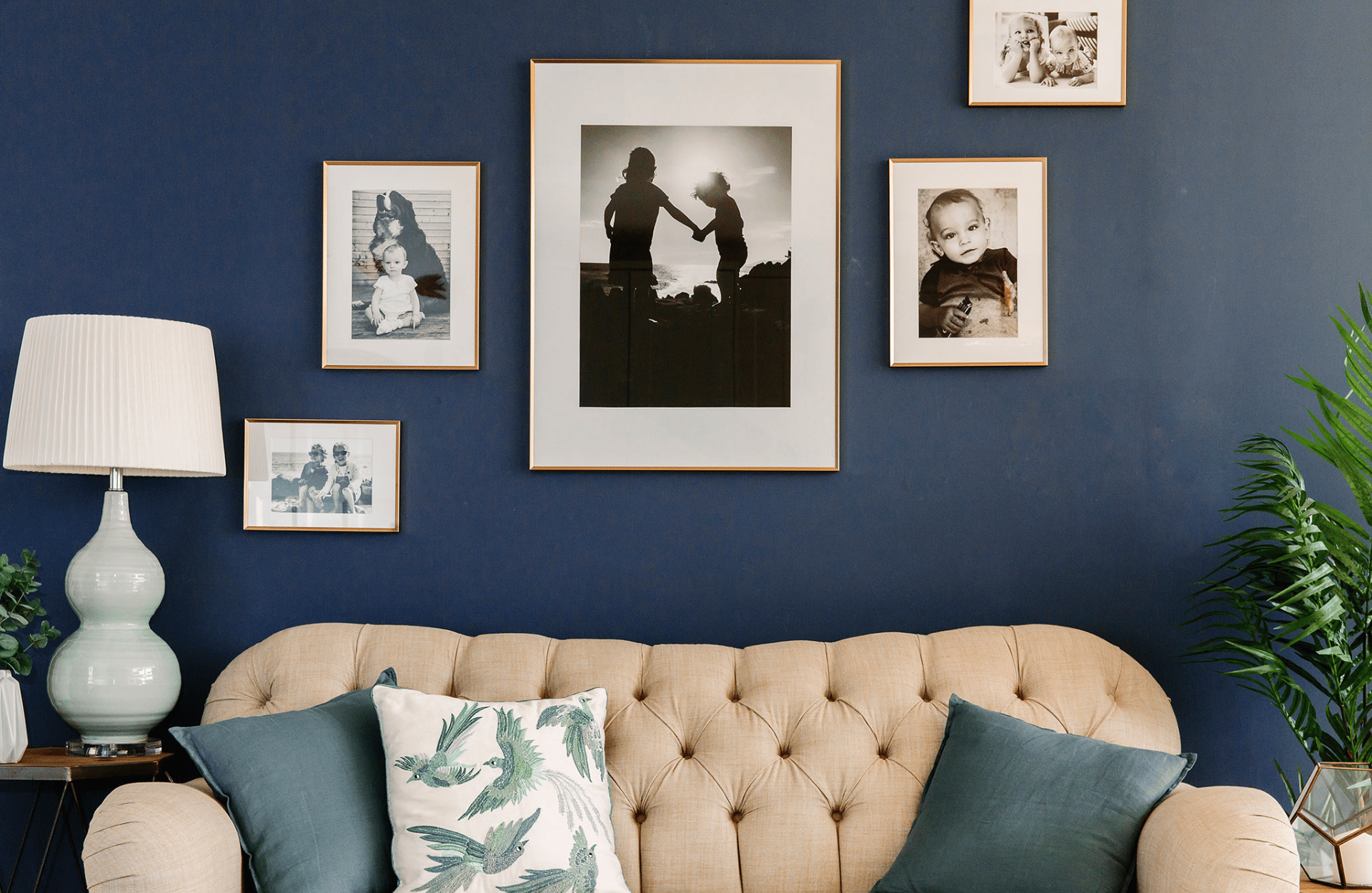 Blue and neutral living room | How to get a sofa in time for christmas.
