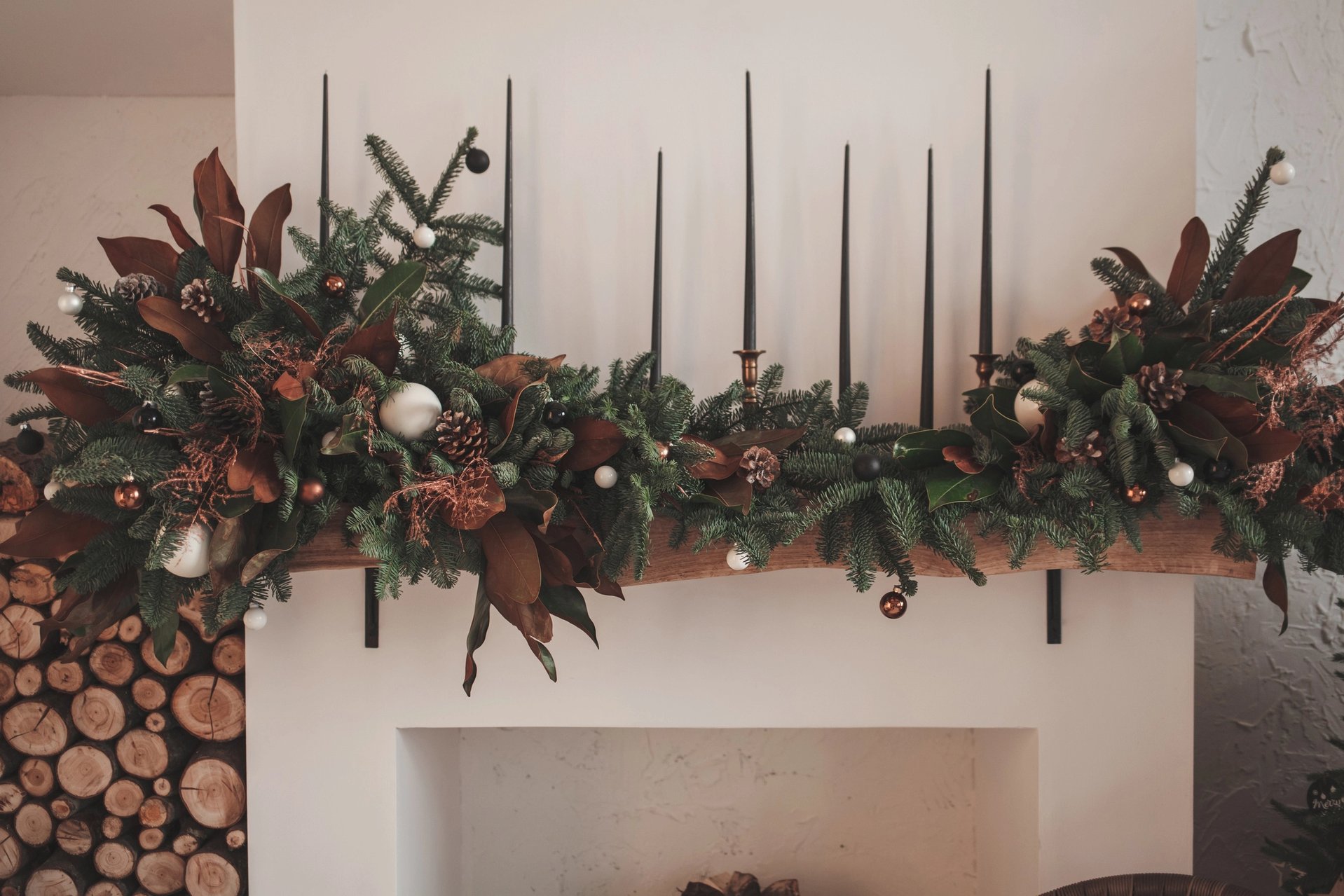 Natural Christmas Garland on fireplace mantle
